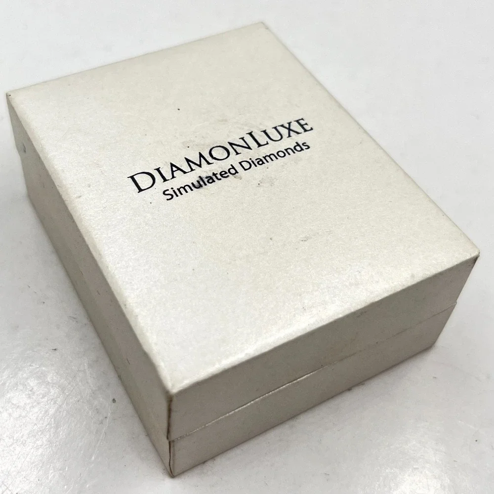 Vintage DiamonLuxe Simulated Diamonds Jewelry Gift Box White Presentation Case